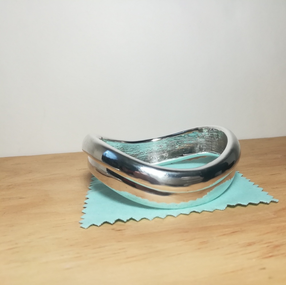 Vintage sterling silver bangle bracelet